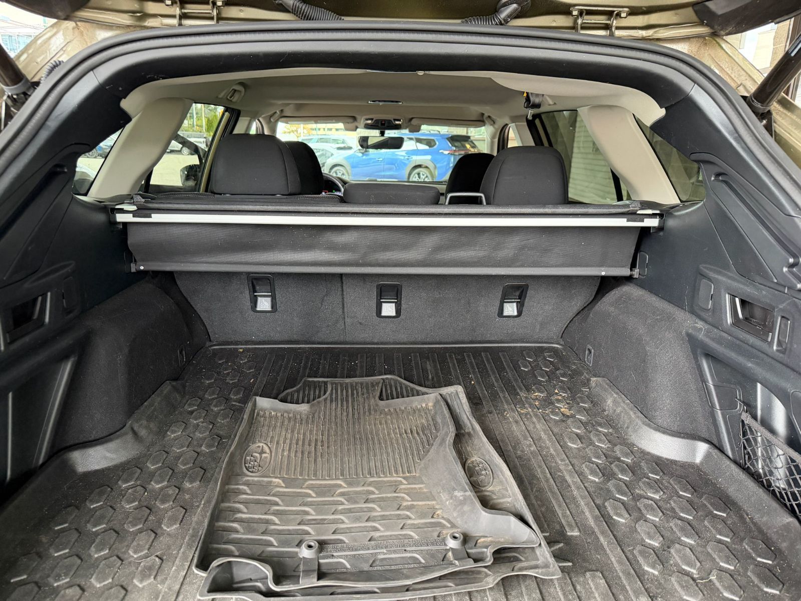 2022  Outback