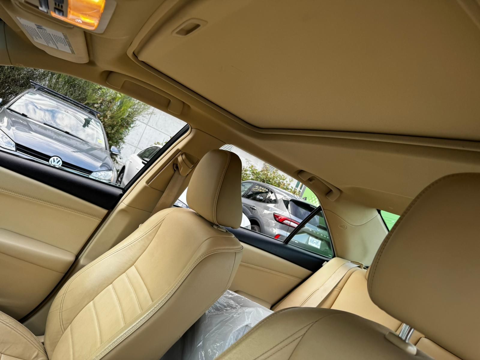 2016 Toyota Camry Hybrid