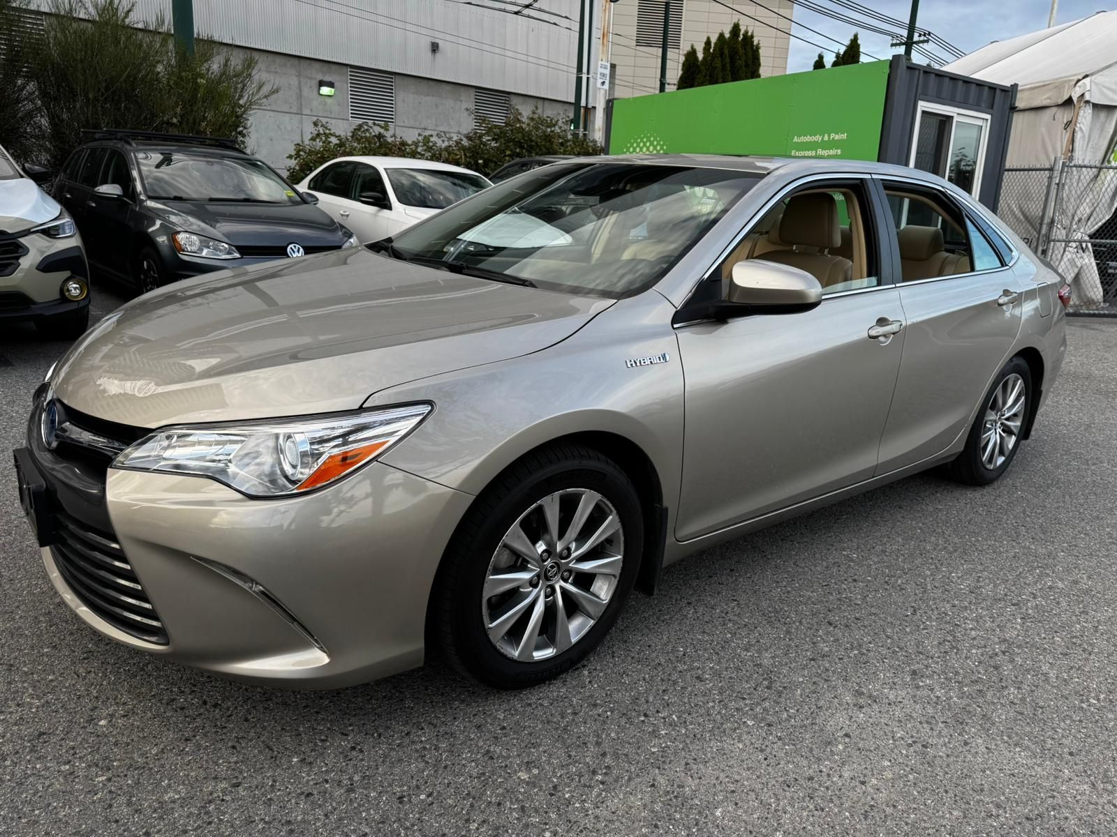 2016 Toyota Camry Hybrid