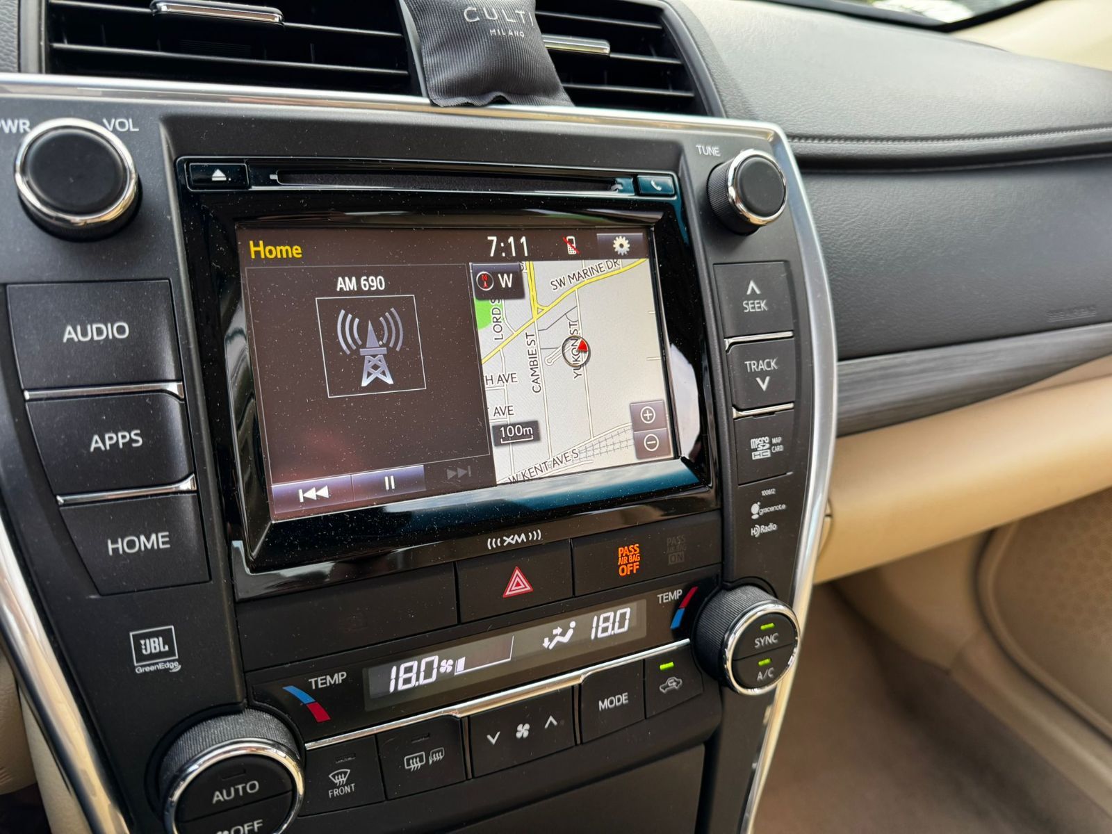 2016 Toyota Camry Hybrid