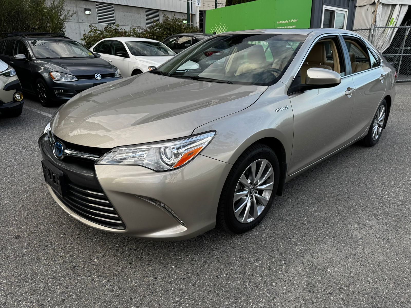 2016 Toyota Camry Hybrid