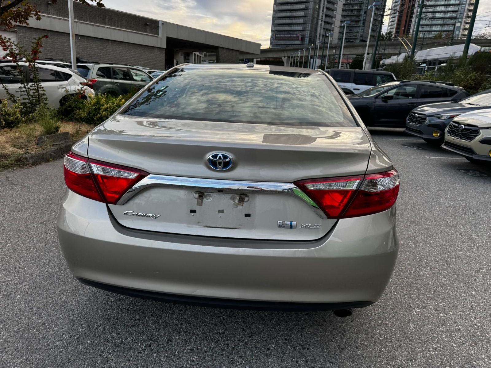 2016 Toyota Camry Hybrid