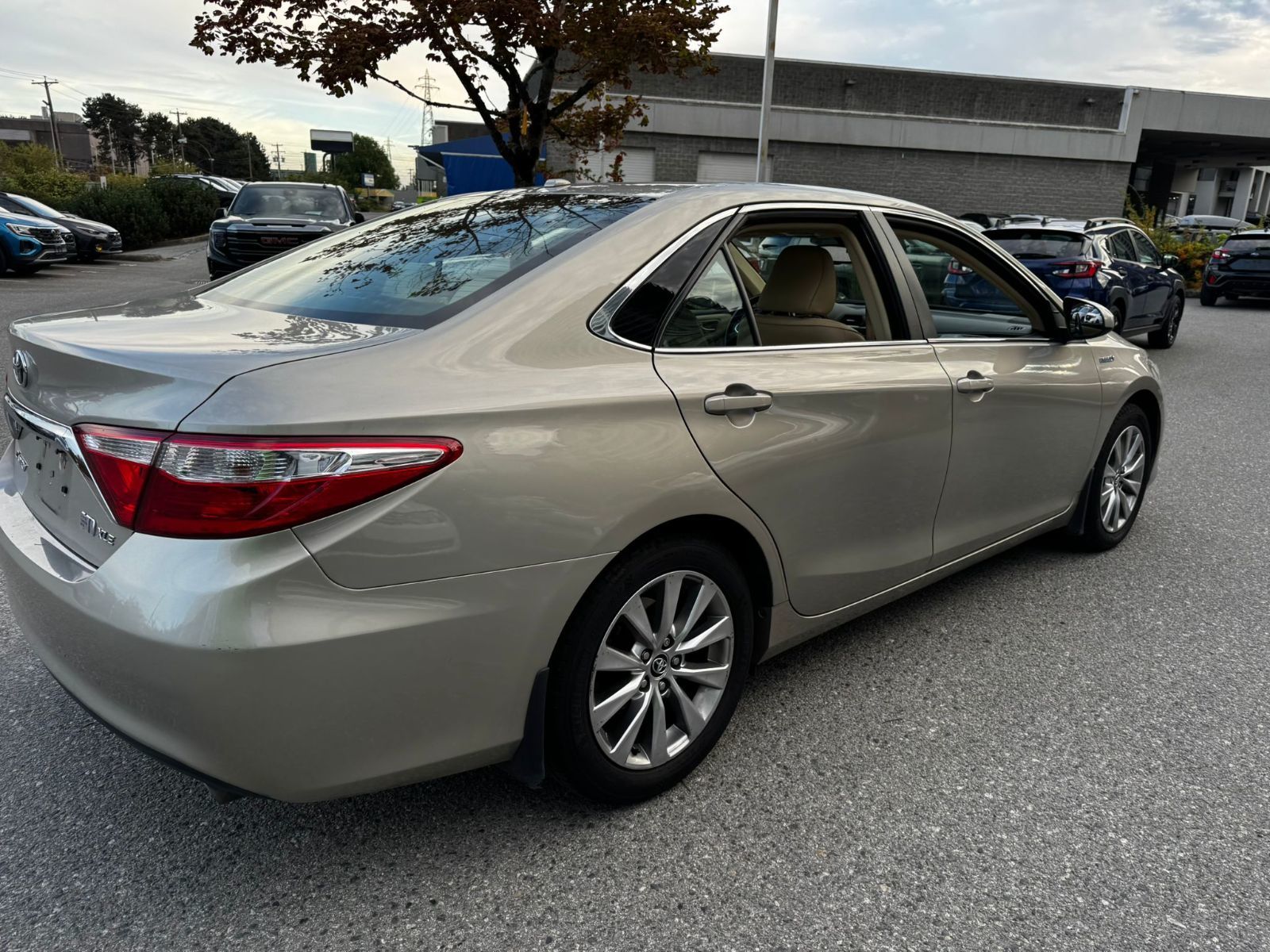 2016 Toyota Camry Hybrid
