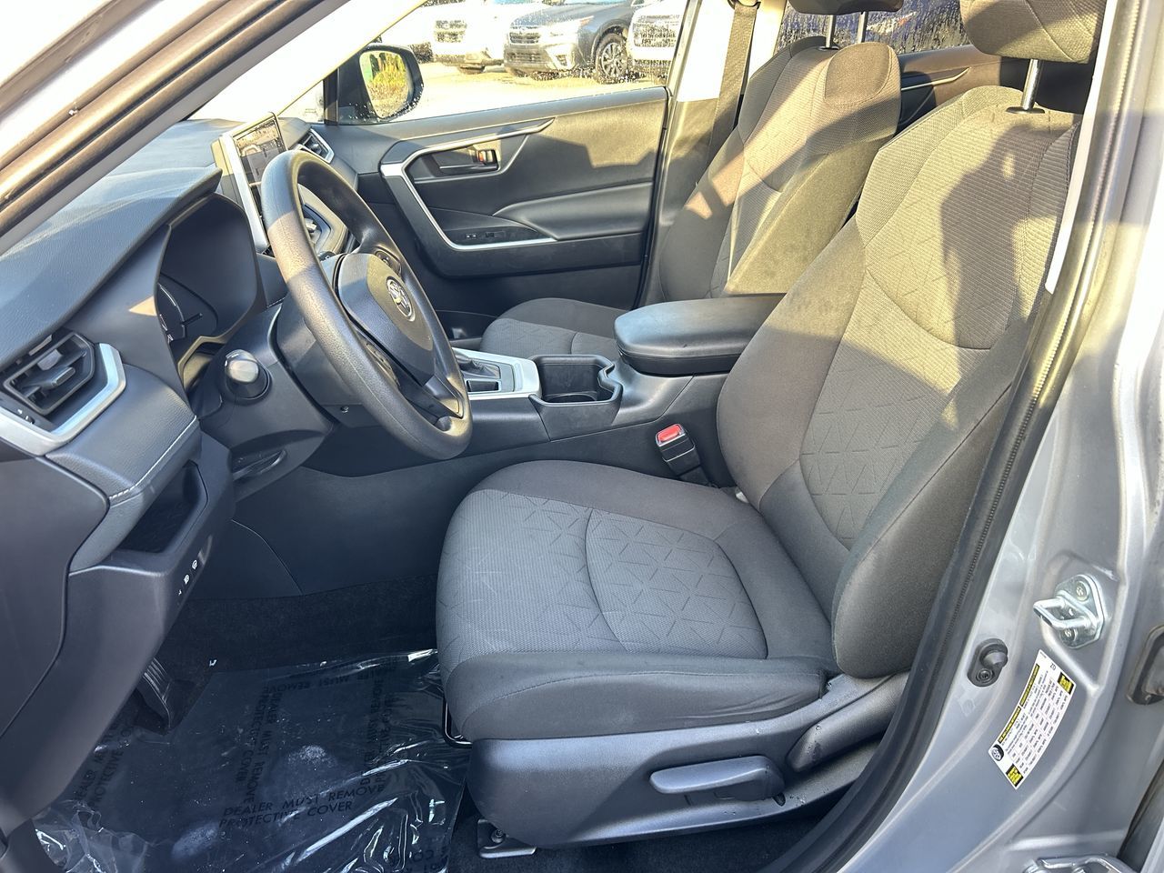 Toyota RAV4  2024 à Vancouver, Colombie-Britannique