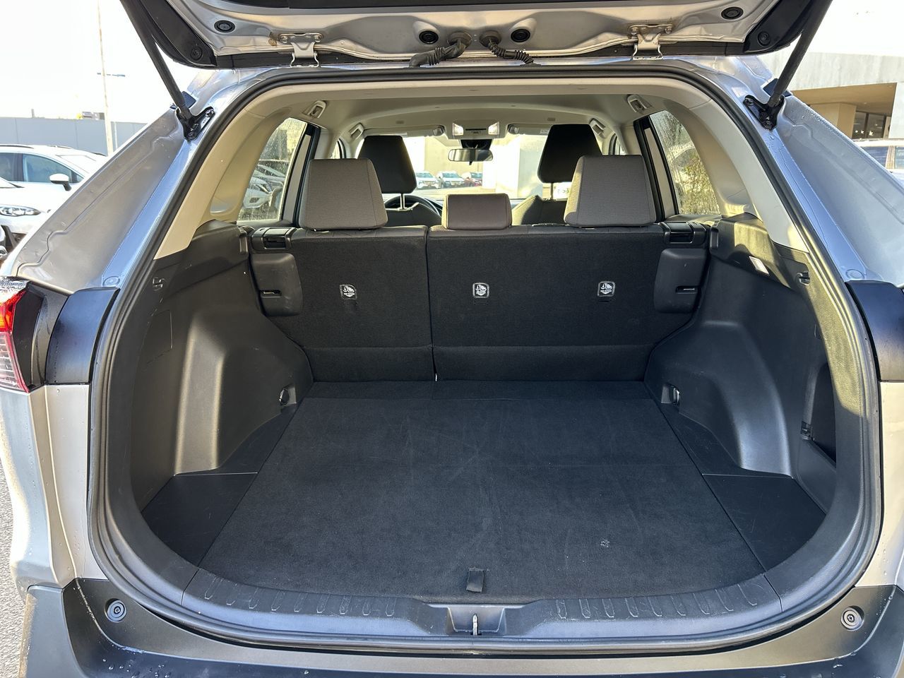 Toyota RAV4  2024 à Vancouver, Colombie-Britannique