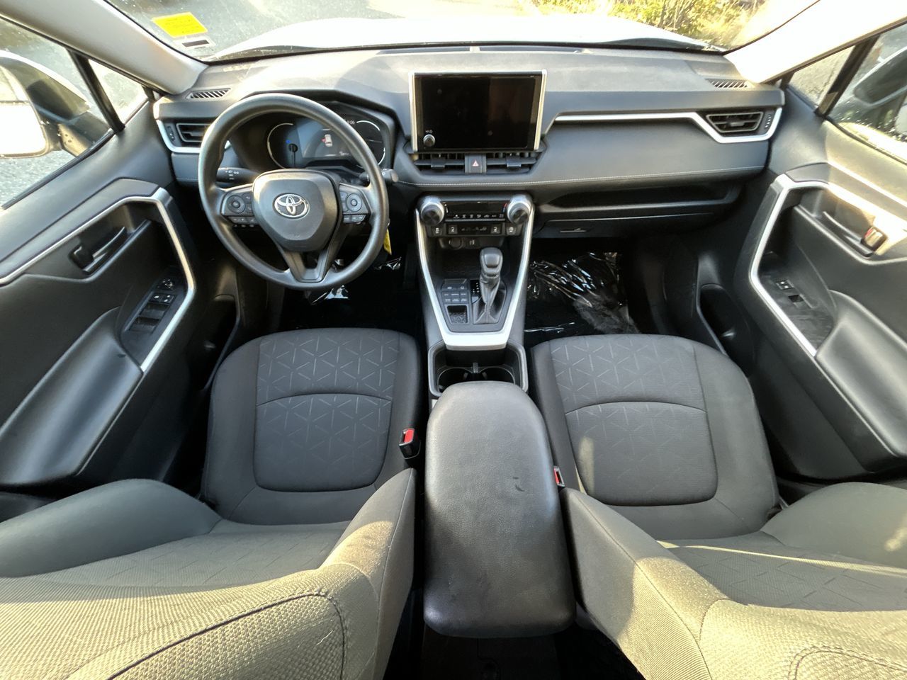 Toyota RAV4  2024 à Vancouver, Colombie-Britannique