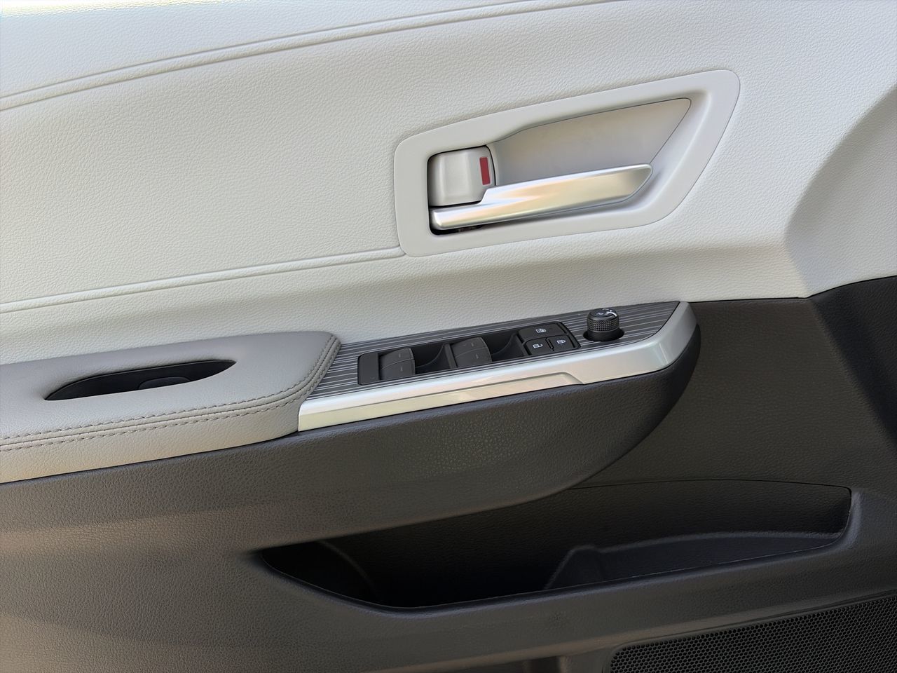 2026 Toyota Sienna Hybrid