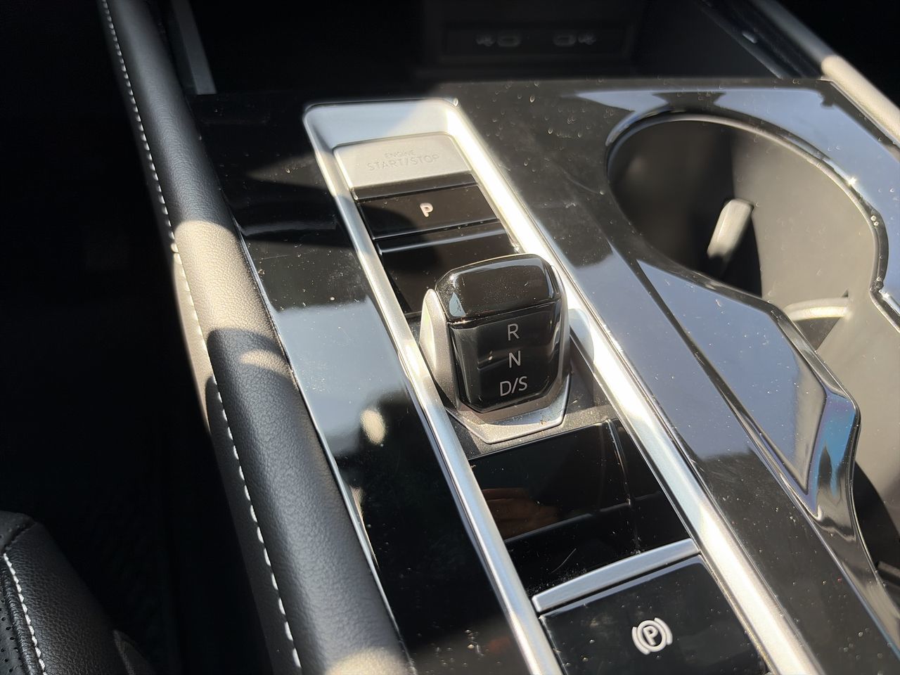 2024 Volkswagen Atlas Cross Sport