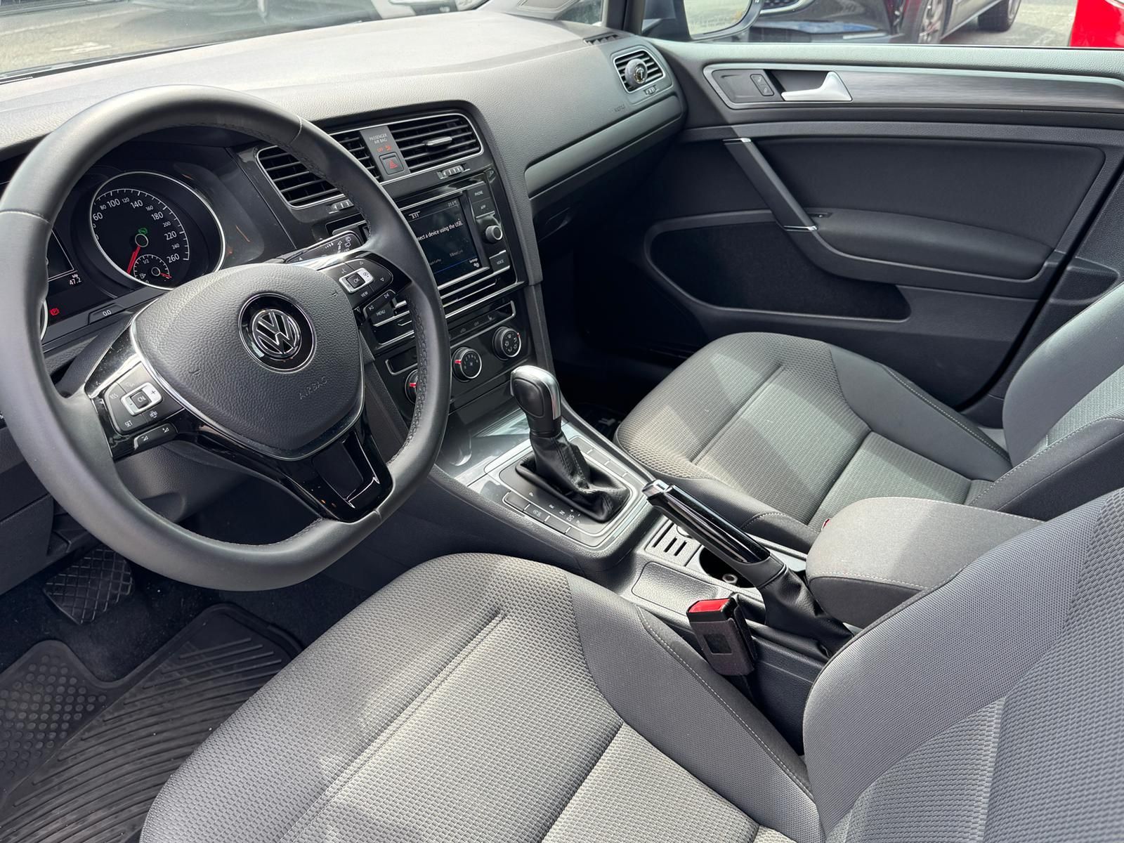 Volkswagen Golf  2020 à Vancouver, Colombie-Britannique