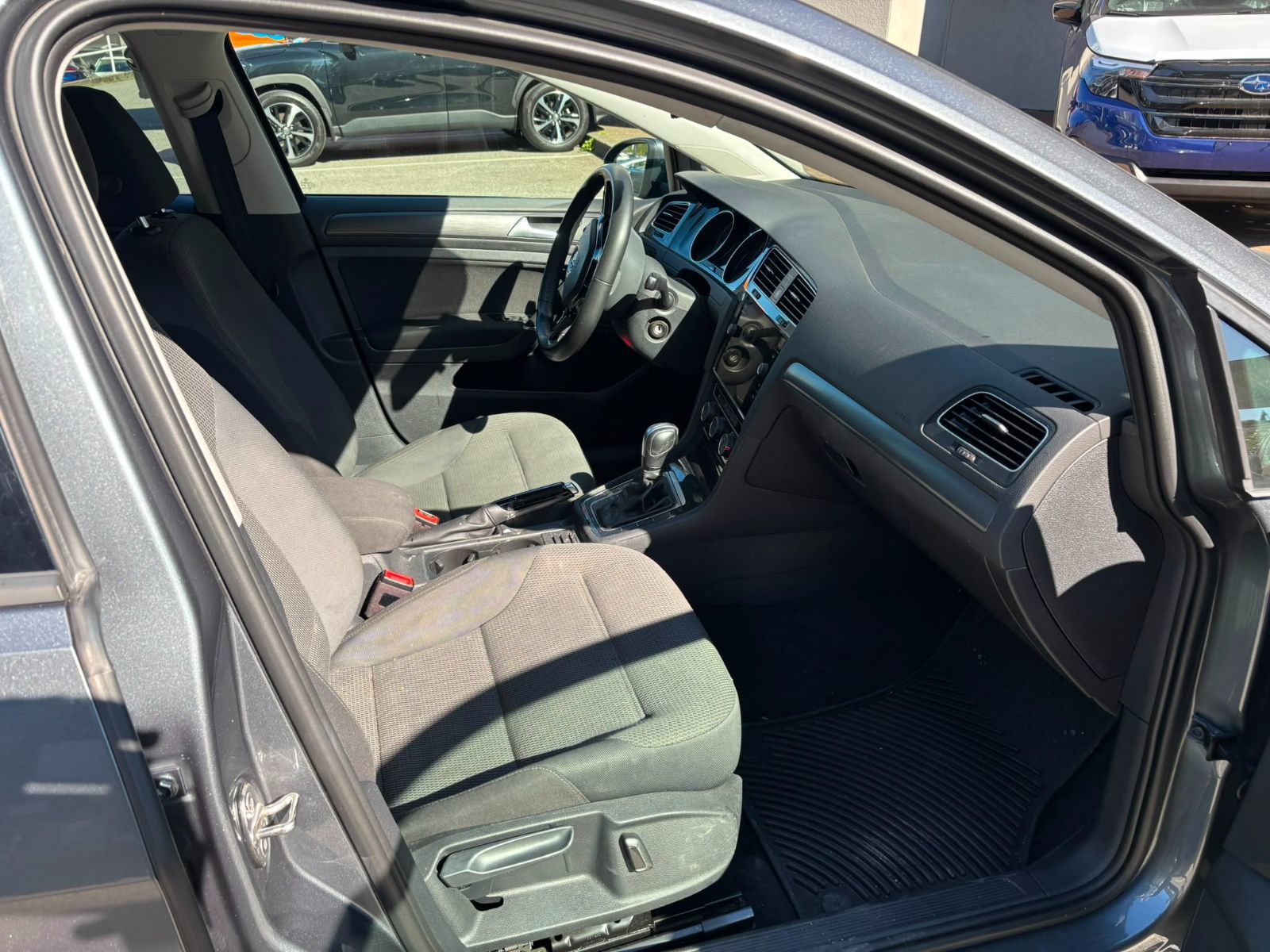 Volkswagen Golf  2021 à Vancouver, Colombie-Britannique