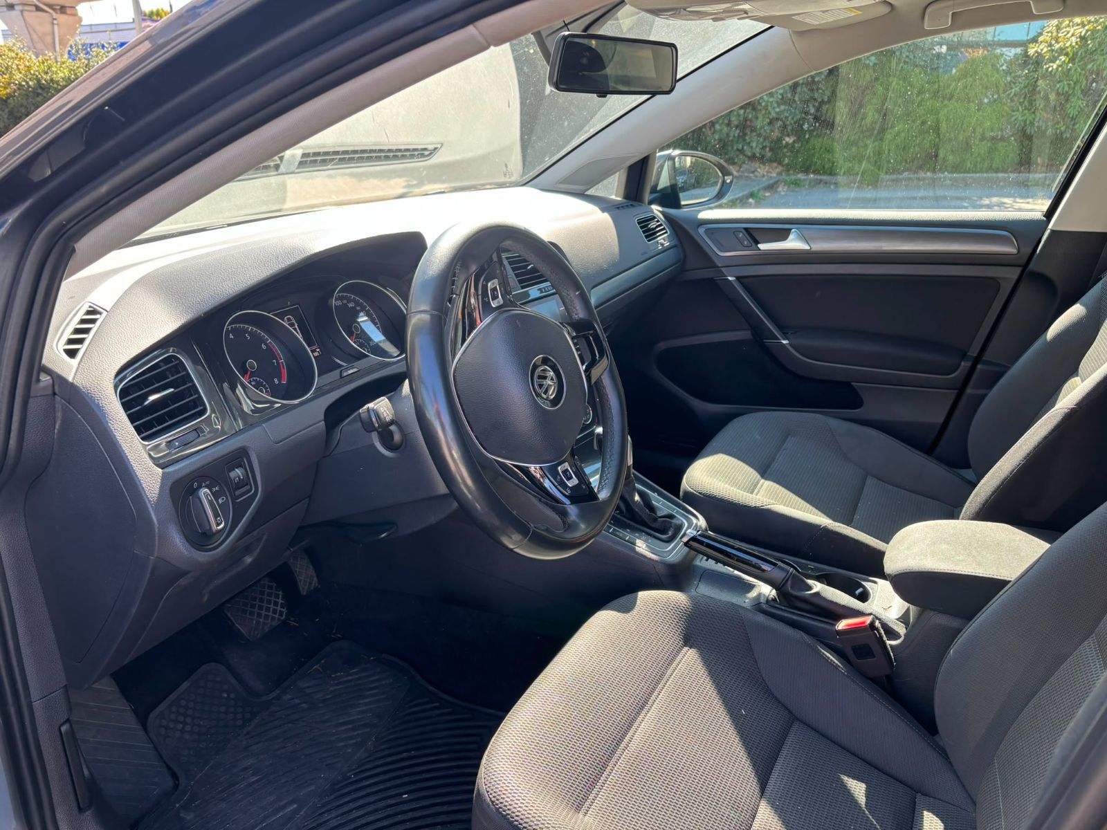 Volkswagen Golf  2021 à Vancouver, Colombie-Britannique