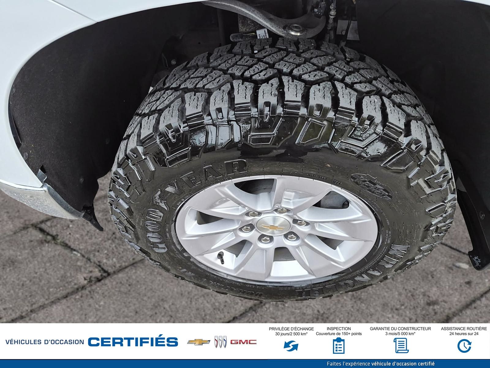 Photo Chevrolet Silverado 1500 4WD Crew Cab 2026 #8