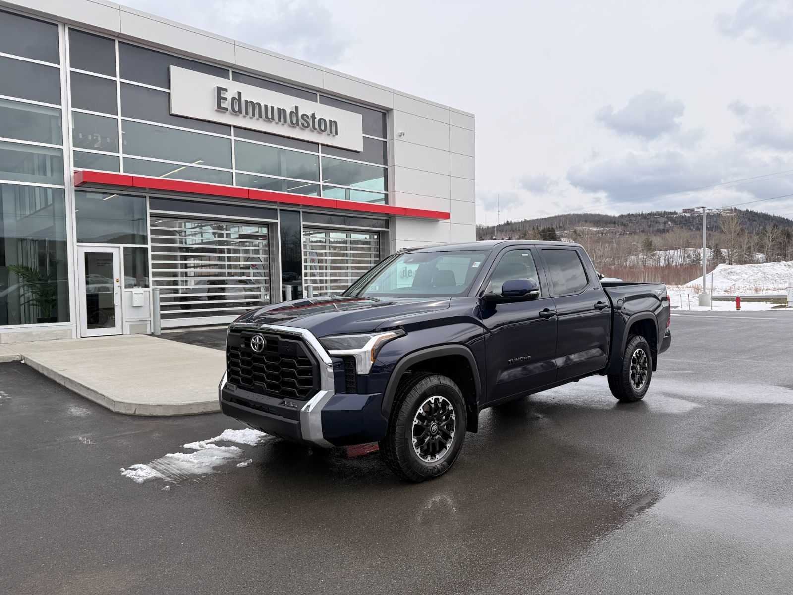 2026 Toyota Tundra CREWMAX SR