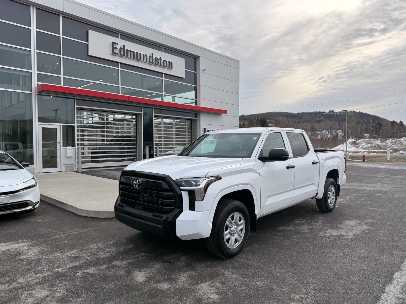 2026 Toyota Tundra CREWMAX SR
