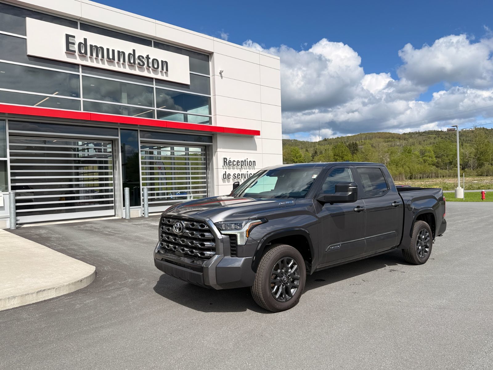 2026 Toyota Tundra Hybrid PLATINUM WITH ADVANCED PACKAGE