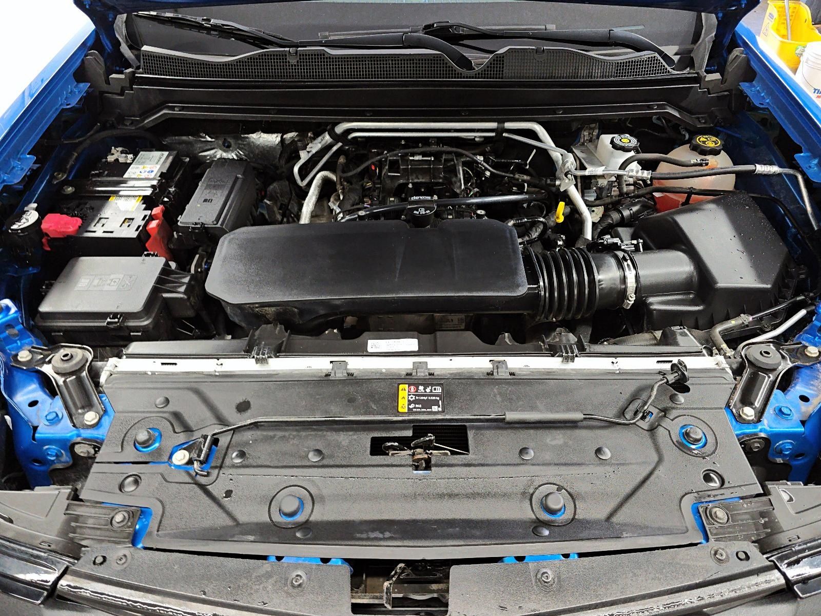 Photo 2023 Chevrolet Colorado WT 4WD CrewCab #7