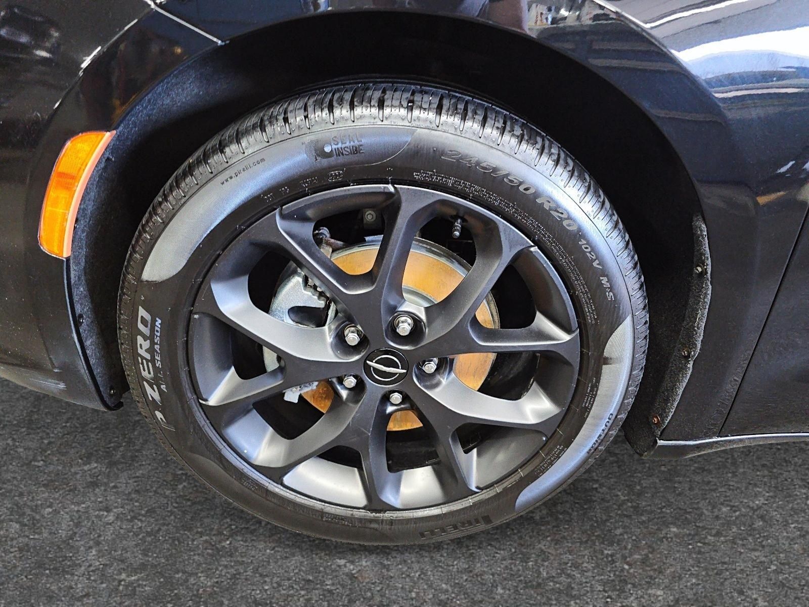 Photo 2025 Chrysler Pacifica Limited #7