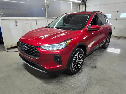 2024 Ford Escape PHEV // ESCAPE // FORD