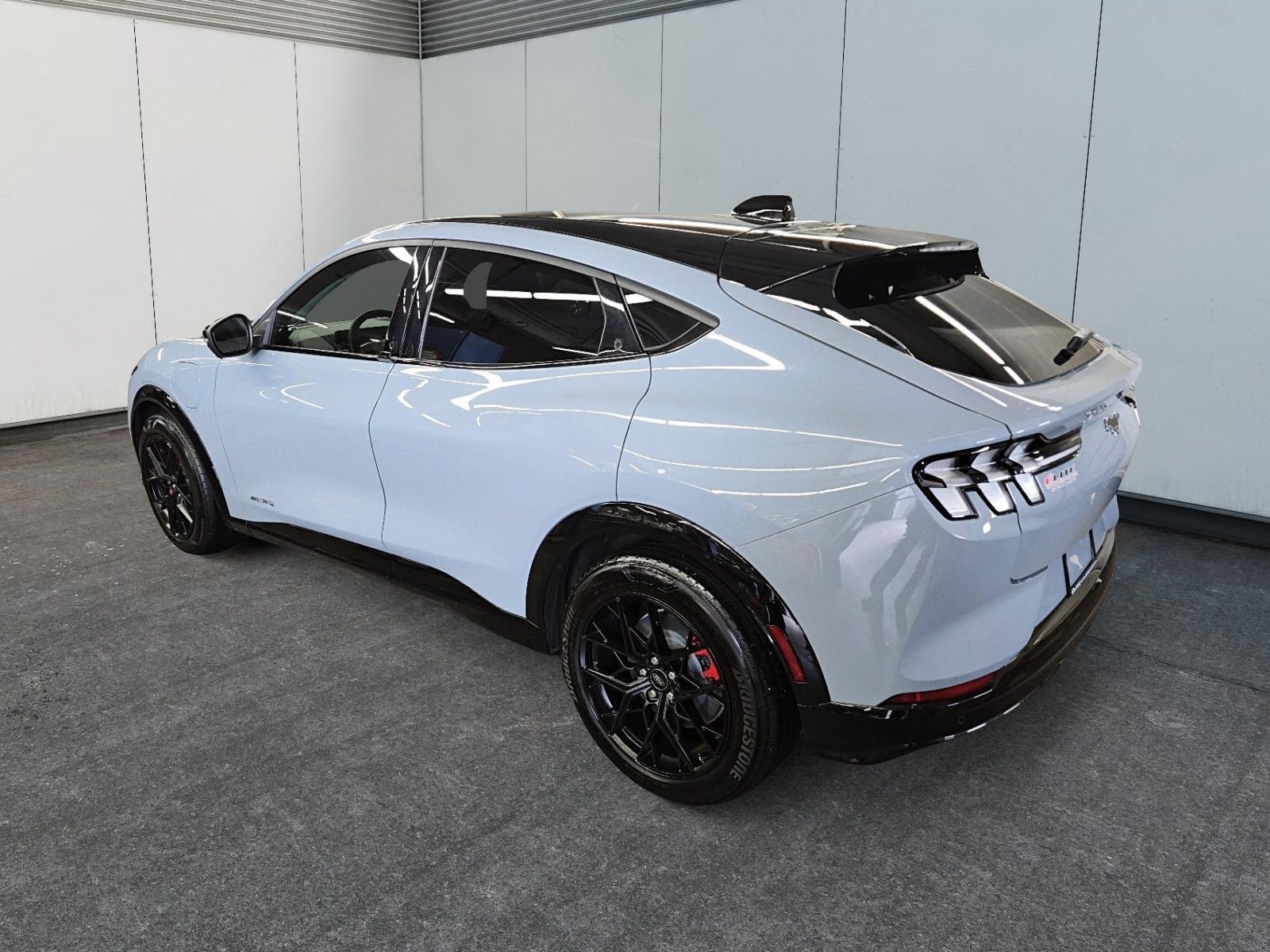 Photo Ford Mustang Mach-E Premium AWD 2025 #4