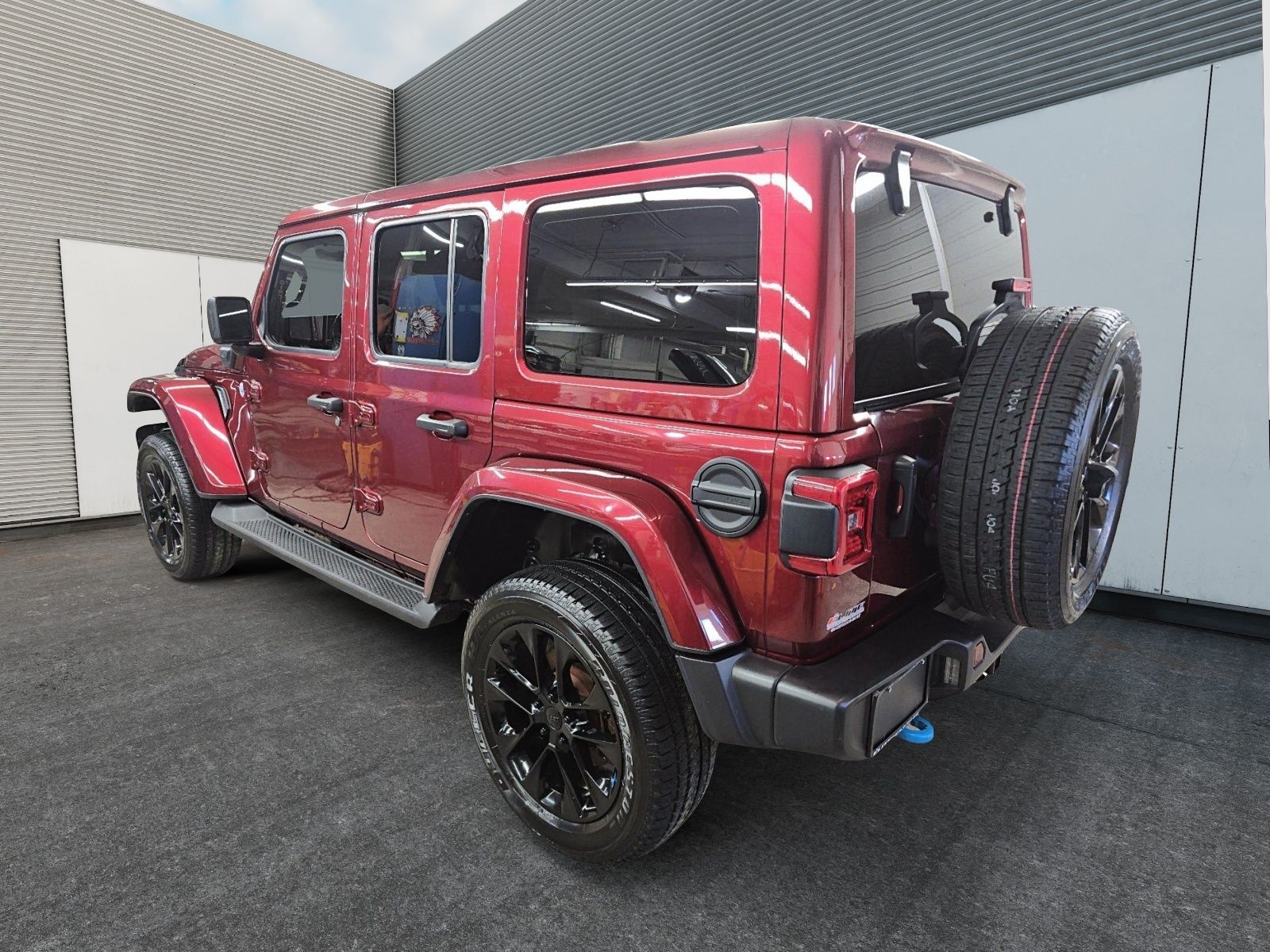 Photo 2022 Jeep Wrangler 4xe Unlimited Sahara #4