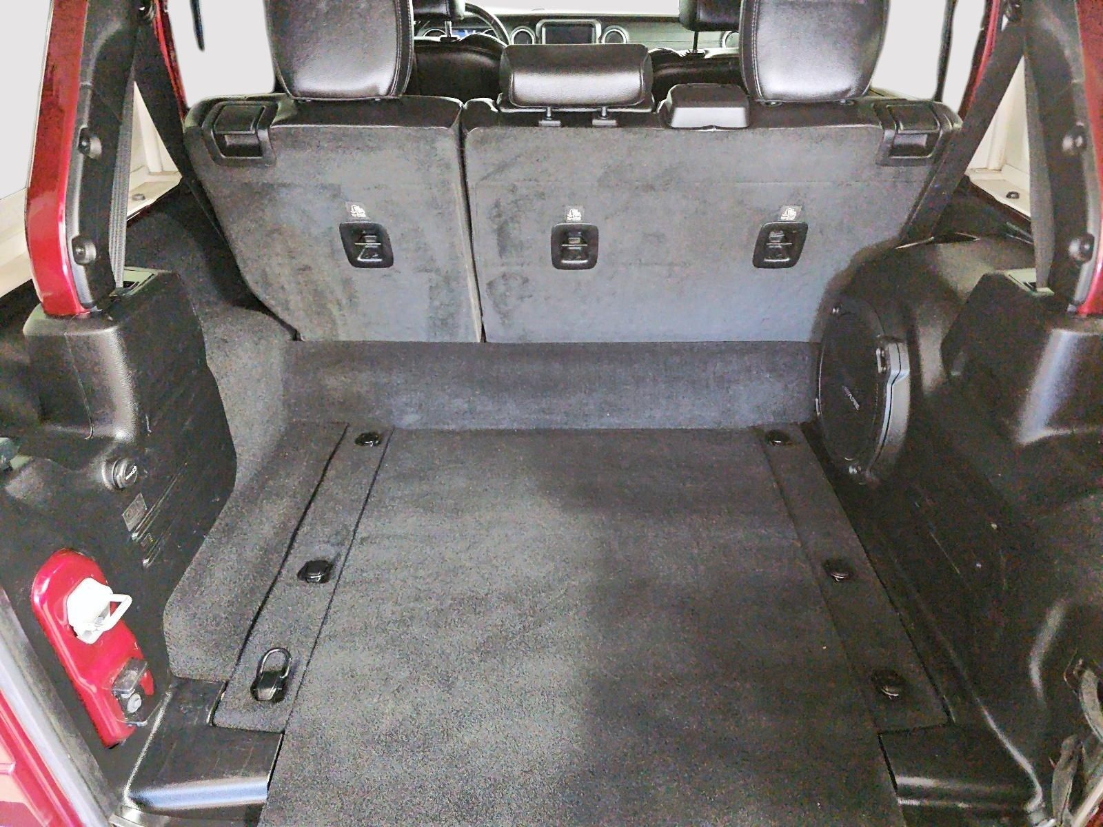 Photo 2022 Jeep Wrangler 4xe Unlimited Sahara #6