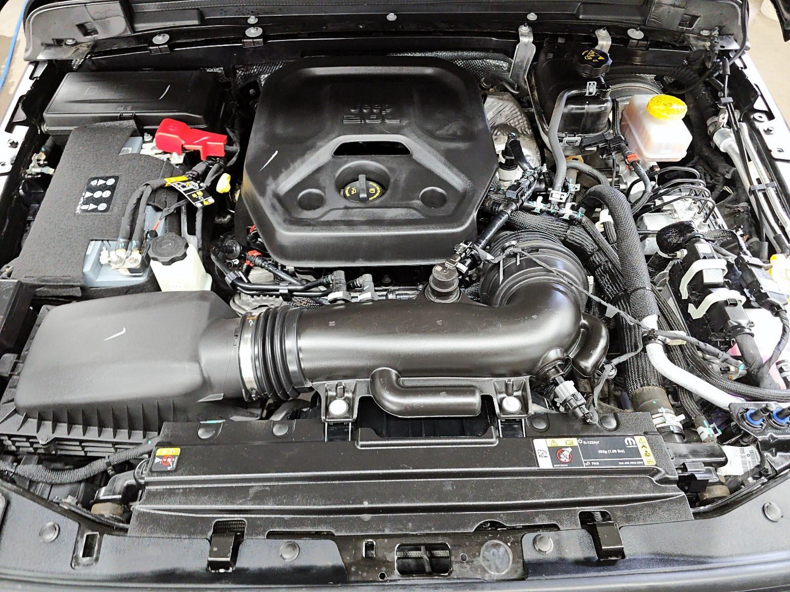Photo 2024 Jeep Wrangler Sahara #8