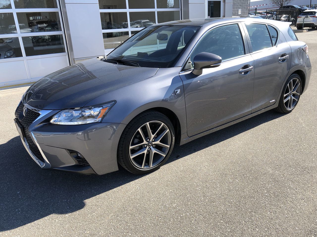 凌志16 Lexus Ct 年份16 车系ct 价格 多伦多二手车平台 加拿大多伦多最大中文汽车网 大纪元汽车网