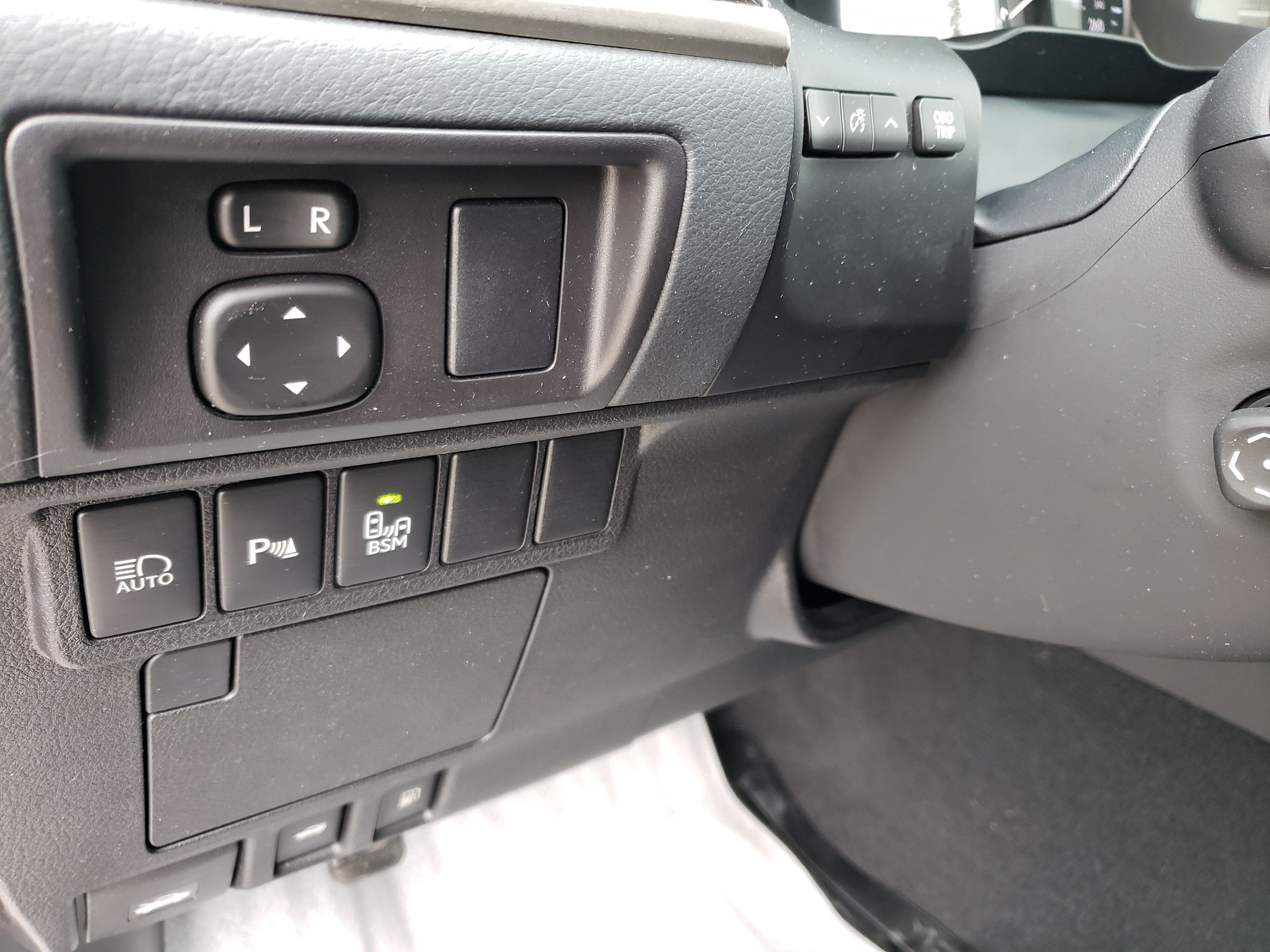 7402835 04699 2018 lexus es 007