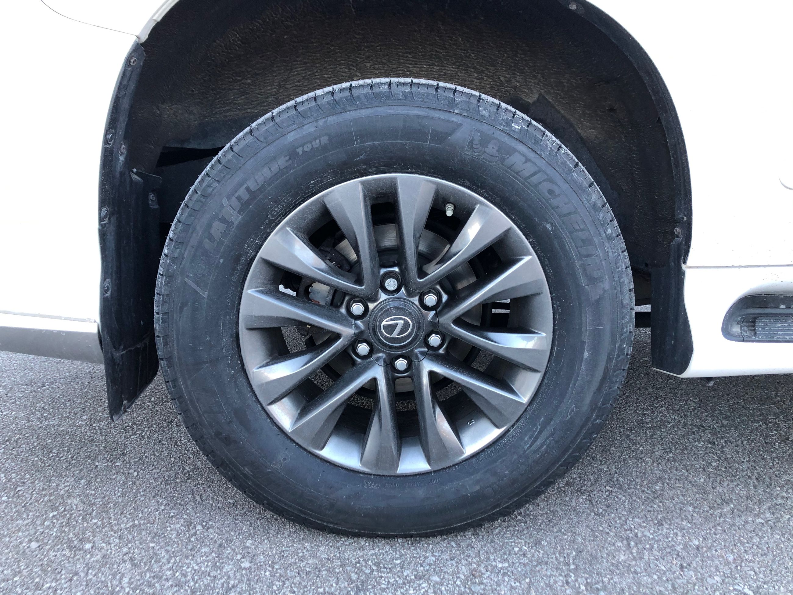 7452010 02443 2017 lexus gx 009