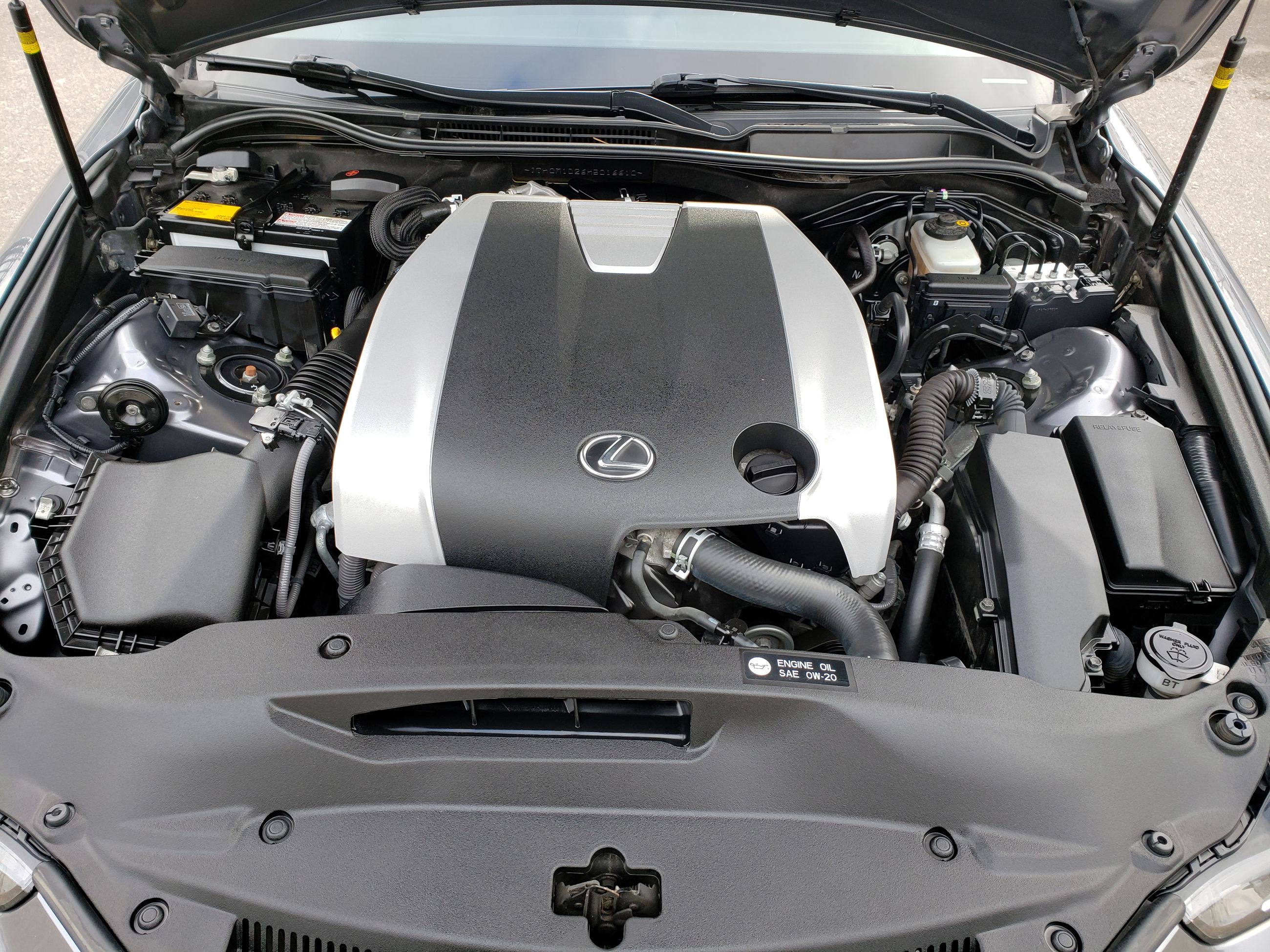 7428315 02462 2017 lexus is 003