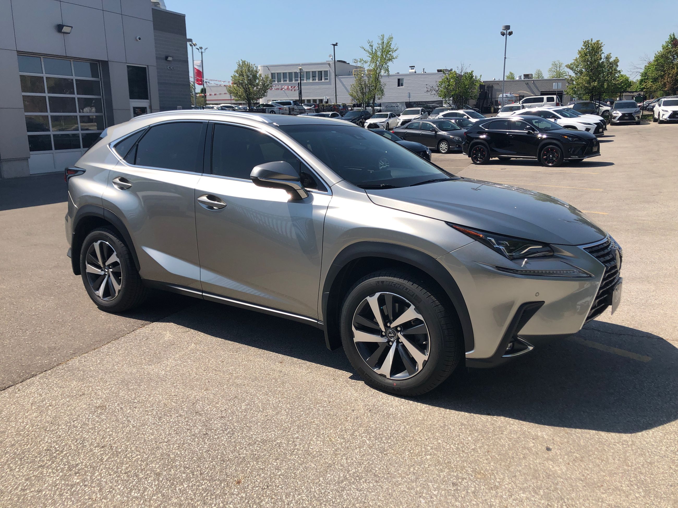 凌志18 Lexus Nx 年份18 车系nx 价格 多伦多二手车平台 加拿大多伦多最大中文汽车网 大纪元汽车网