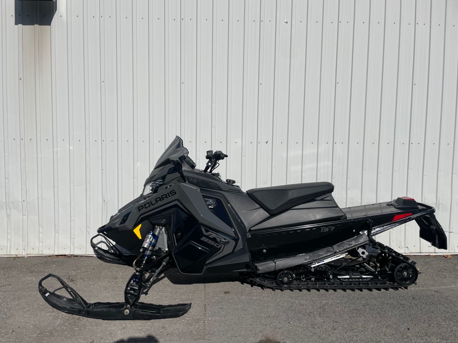 Polaris 850 INDY VR1 137 2025