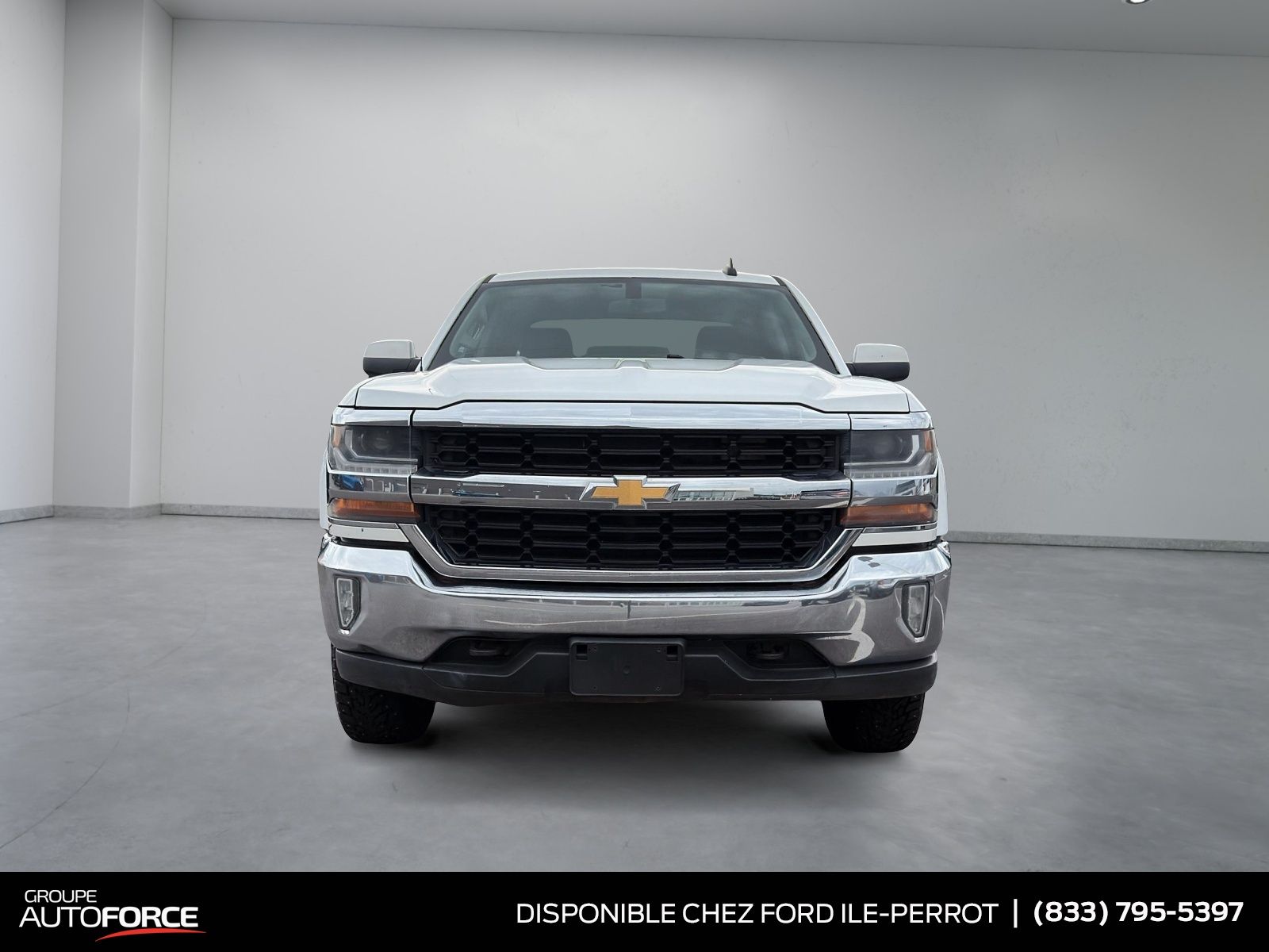 Photo 2018 Chevrolet Silverado 1500 LT #2
