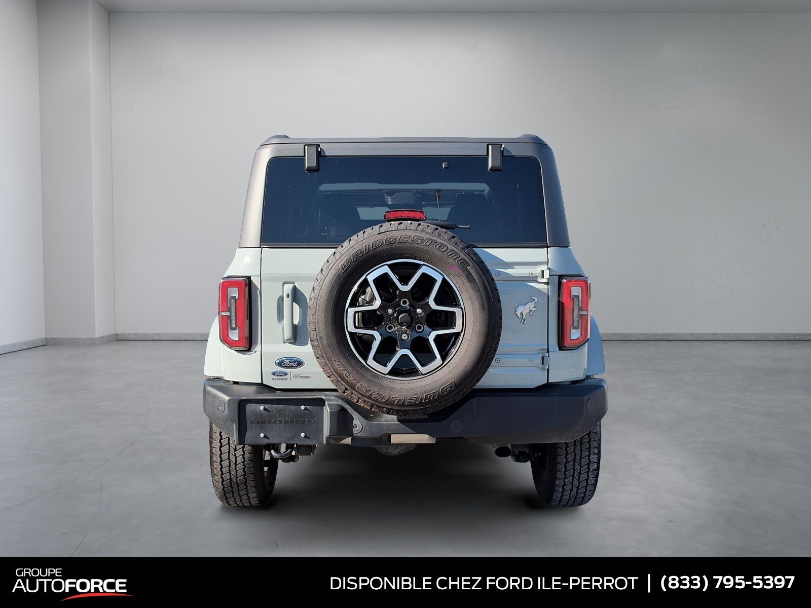 Photo Ford Bronco Outer Banks 2024 #3