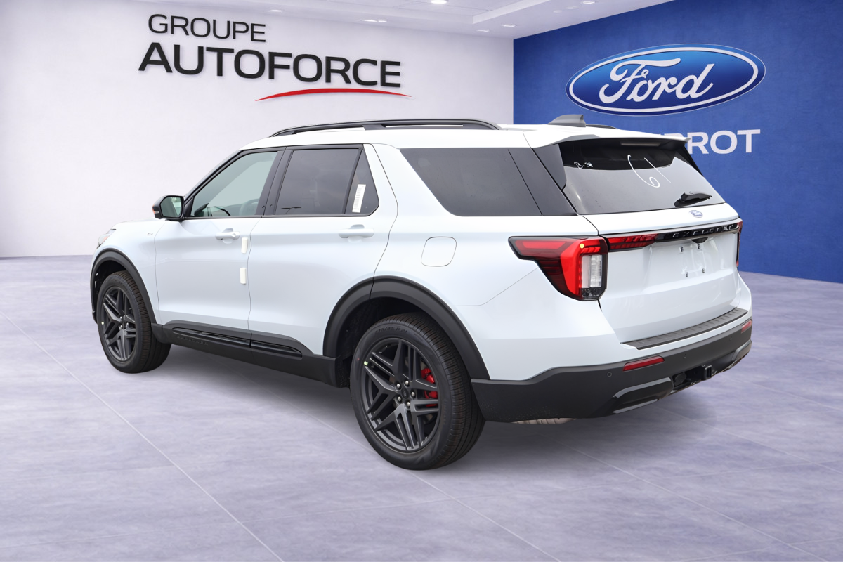 Photo 2026 Ford Explorer ST-Line #5