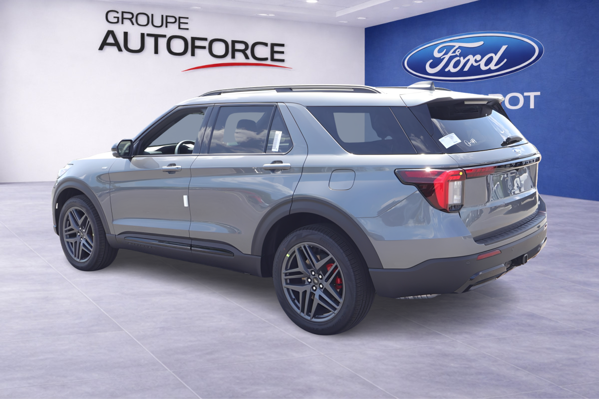 Photo 2026 Ford Explorer ST-Line #4
