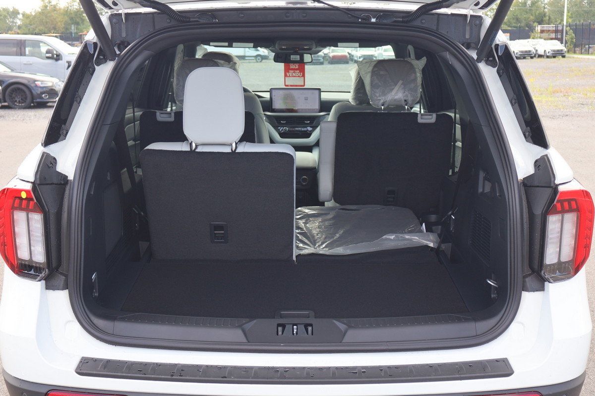 Photo Ford Explorer Platinum 2027 #8