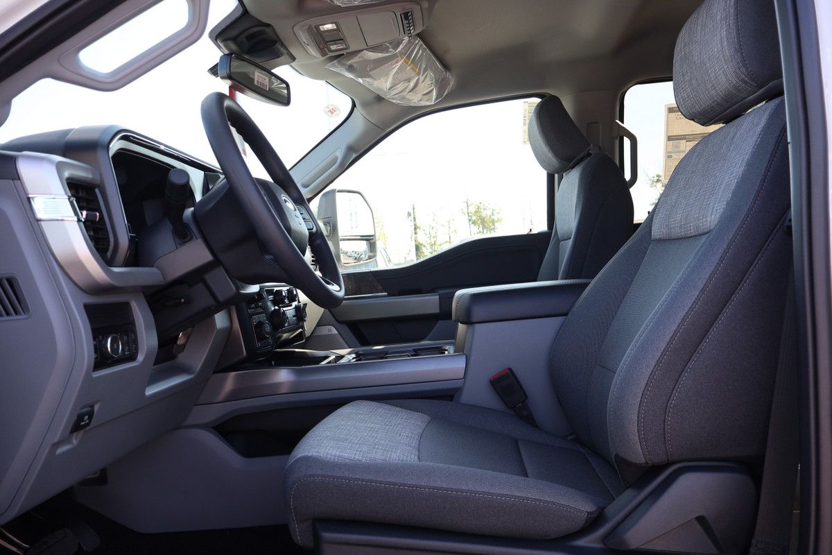 Photo Ford F-250 XLT 2026 #7