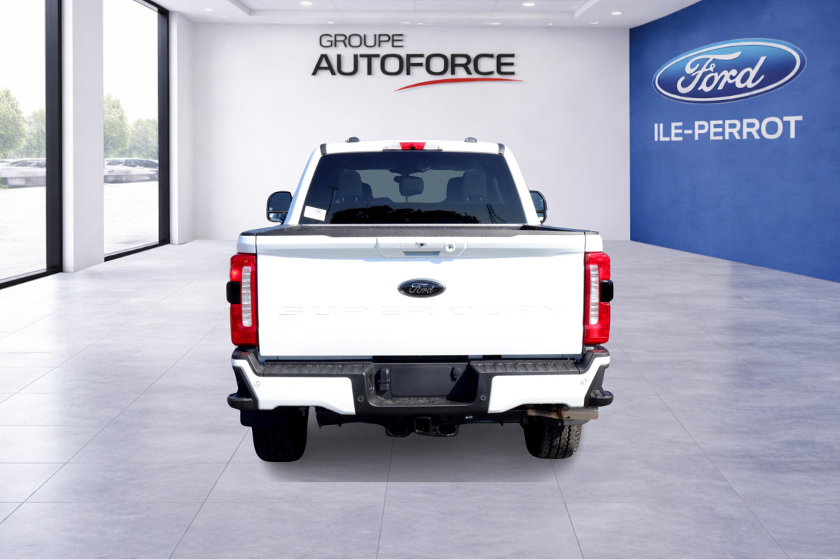 Photo Ford F-250 XLT 2026 #5