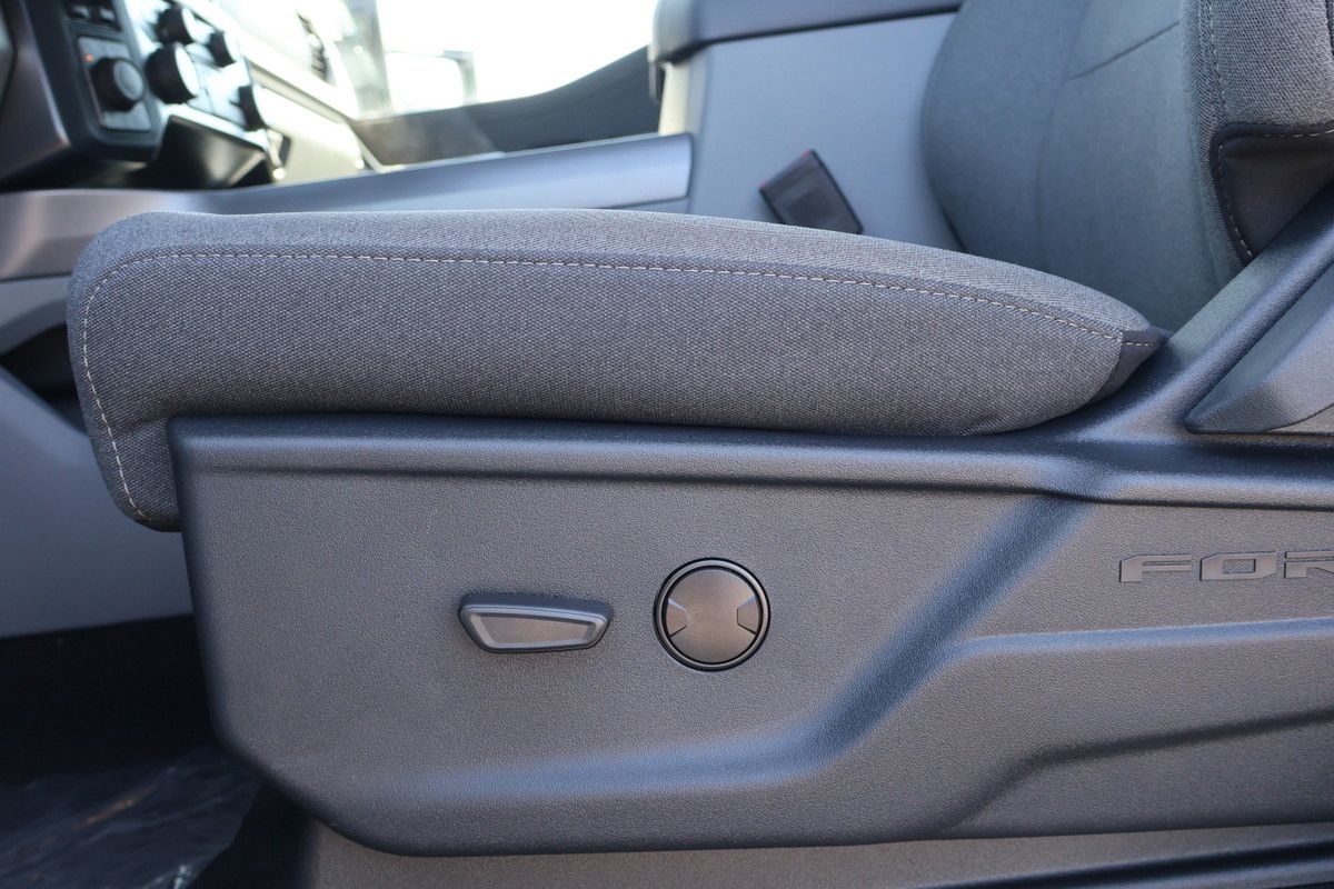 Photo Ford F-250 XLT 2026 #8