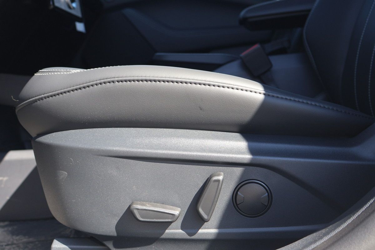 Photo Ford Mustang Mach-E Select 2026 #8