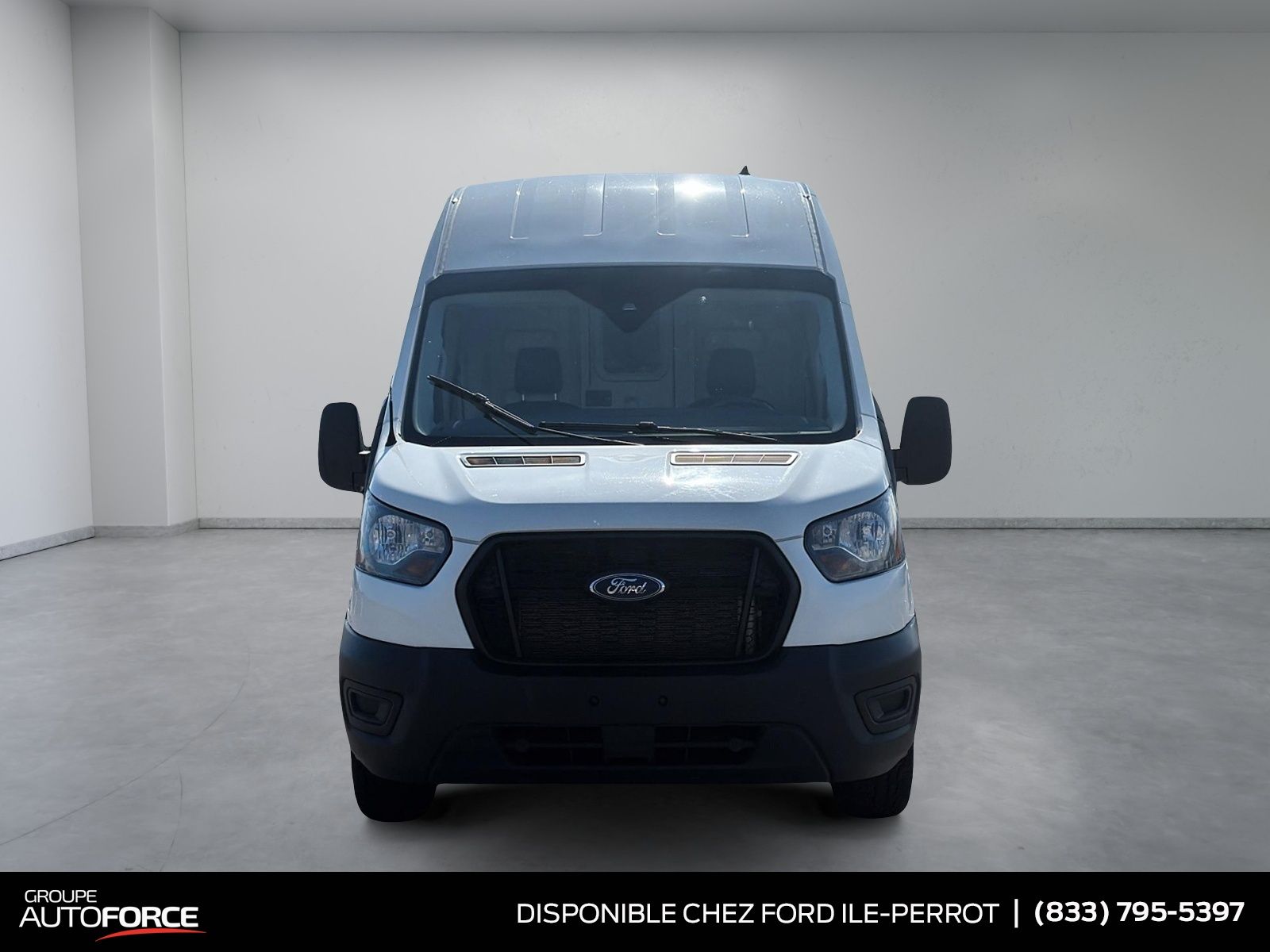 Photo Ford Transit Cargo Van High Roof 2023 #2