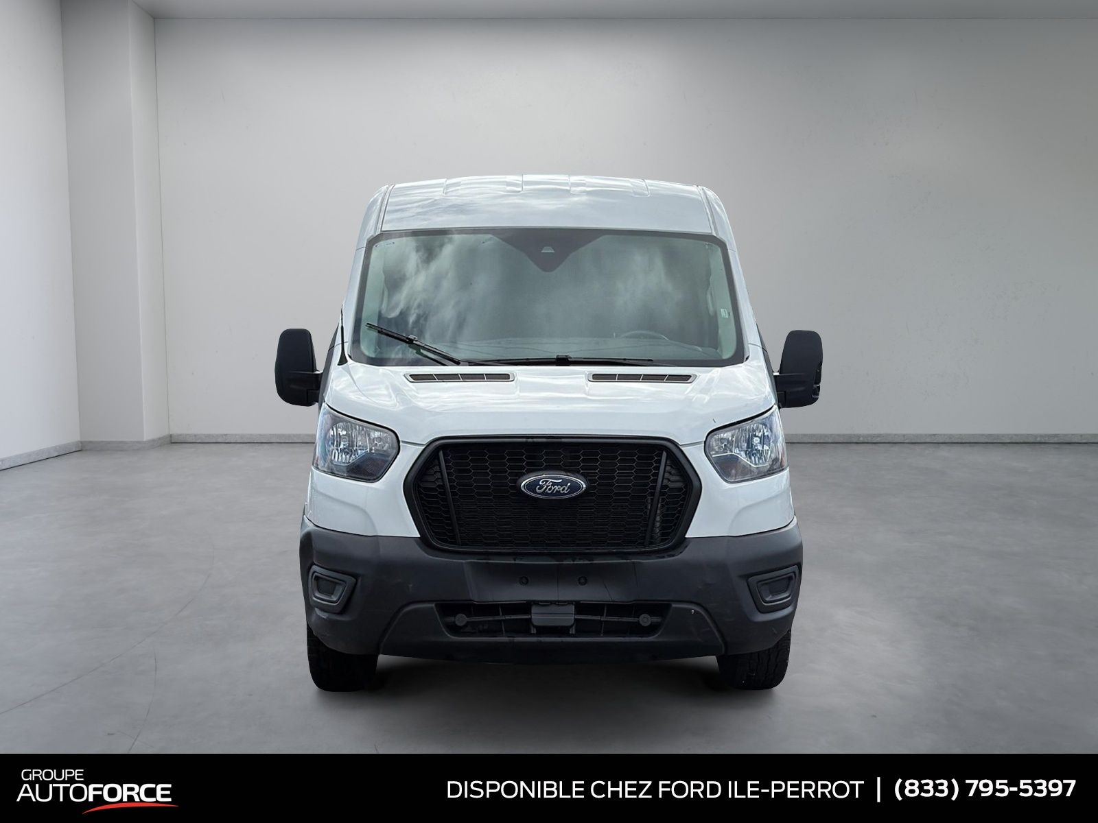 Photo 2024 Ford Transit Cargo Van Medium Roof #2