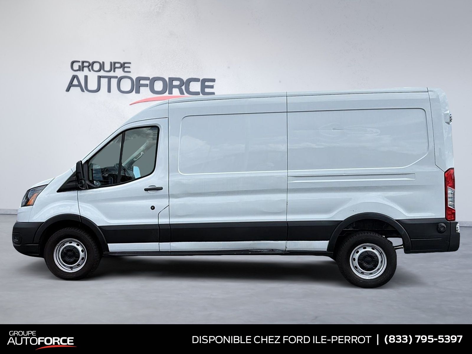 Photo 2024 Ford Transit Cargo Van Medium Roof #5
