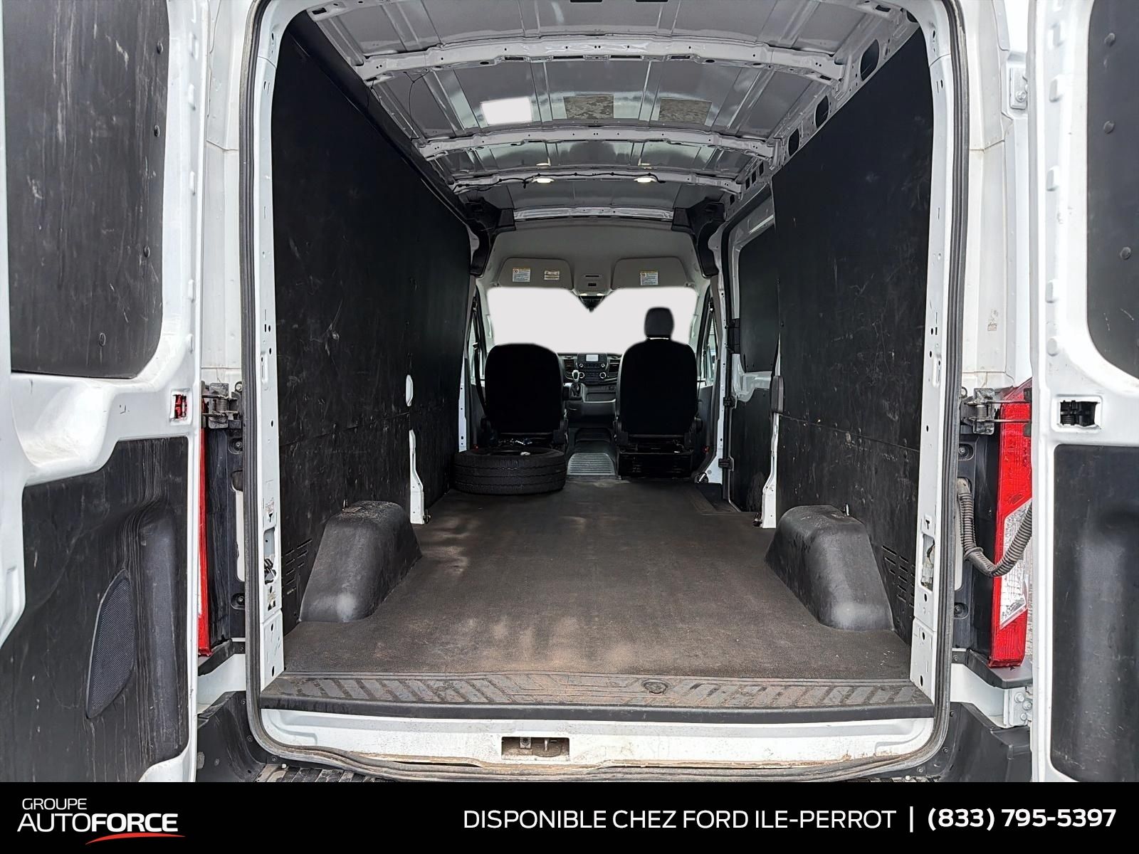 Photo 2024 Ford Transit Cargo Van Medium Roof #6