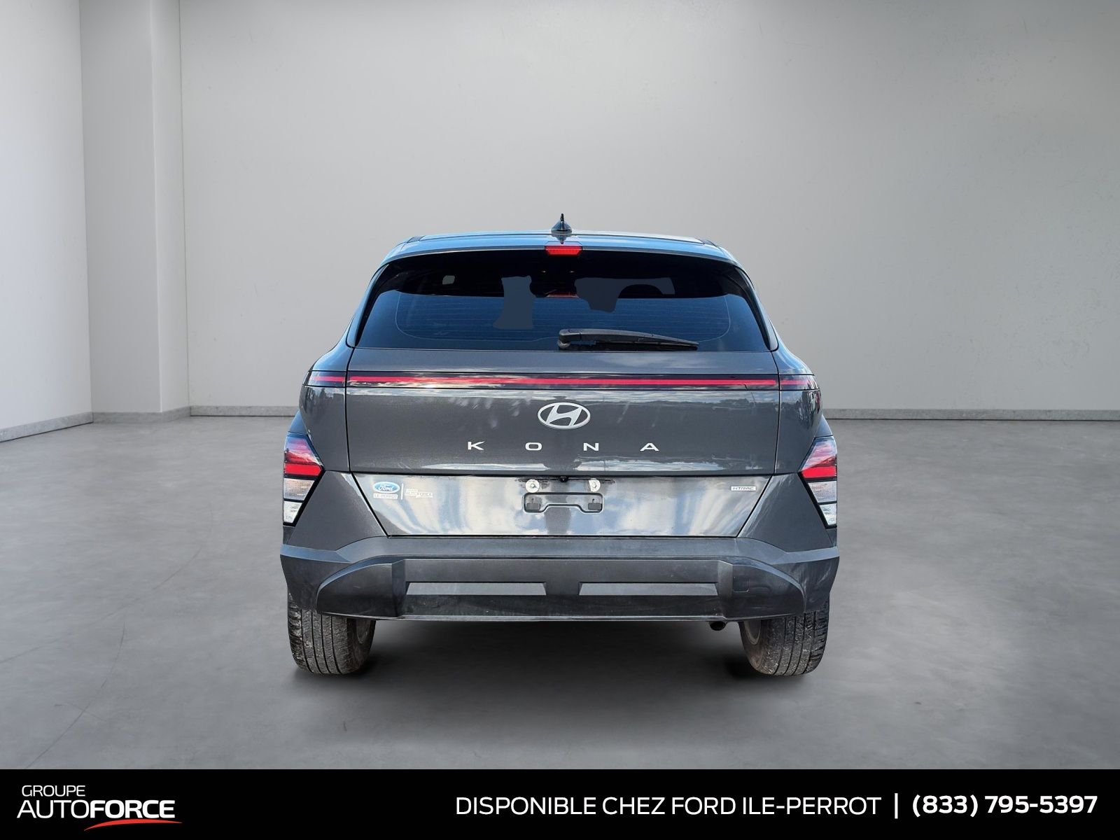 Photo 2024 Hyundai Kona Essential #3
