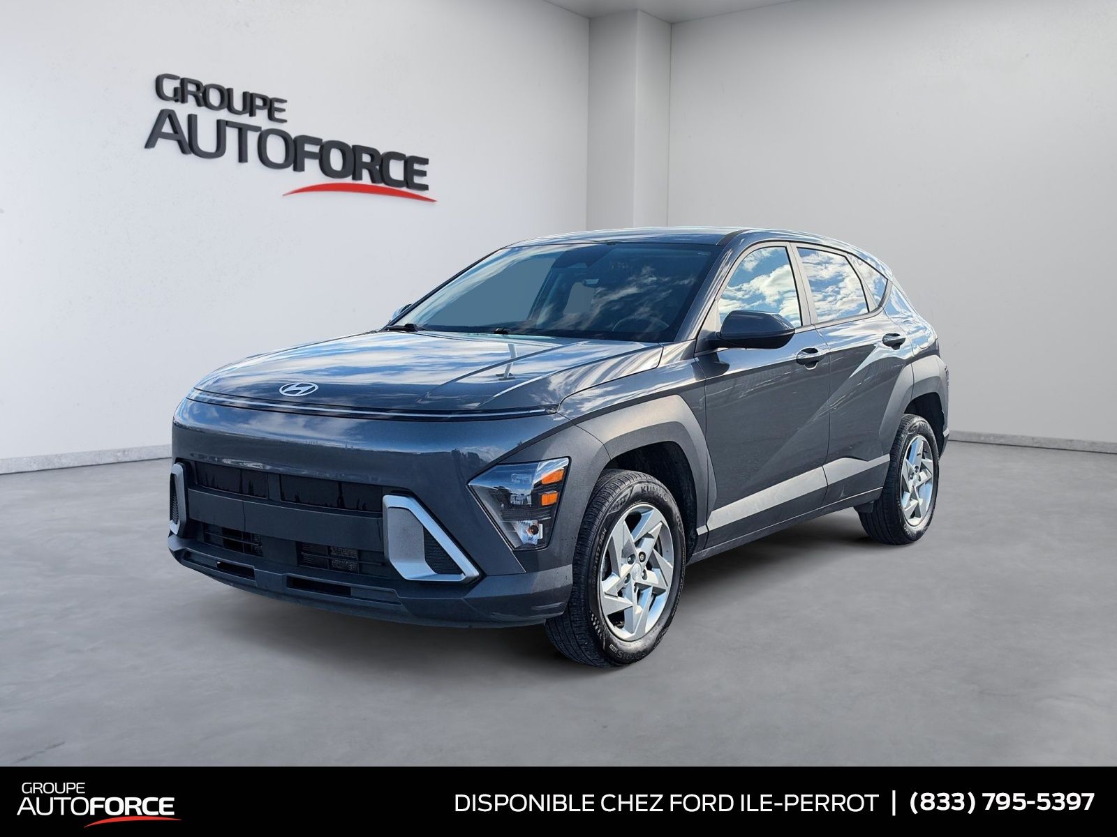 Photo 2024 Hyundai Kona Essential #1