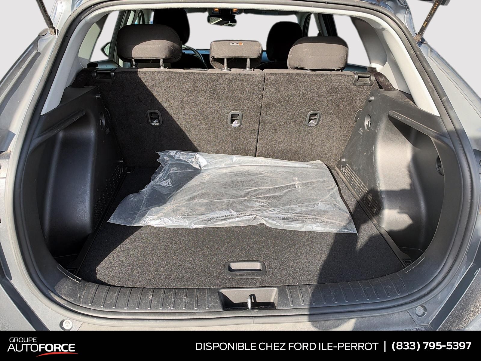 Photo 2024 Hyundai Kona Essential #6