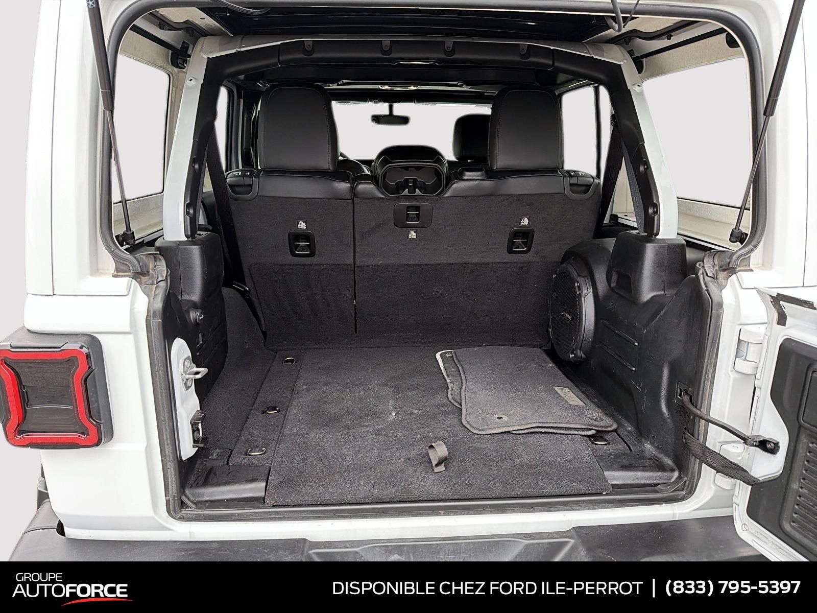 Photo 2023 Jeep Wrangler Sahara **SKY TOUCH** #6