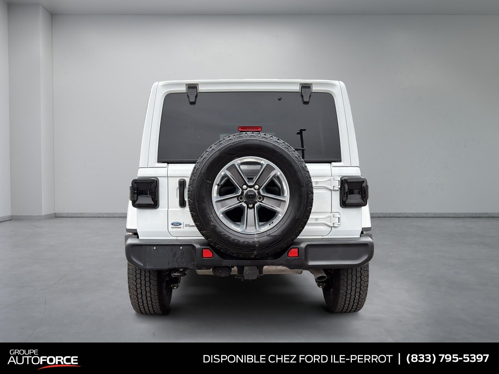 Photo 2023 Jeep Wrangler Sahara **SKY TOUCH** #3